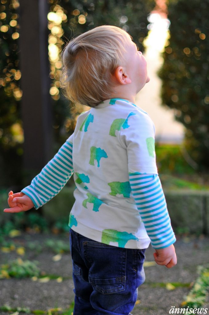 Kleiner Junge Baumwolljersey Eisbär blau